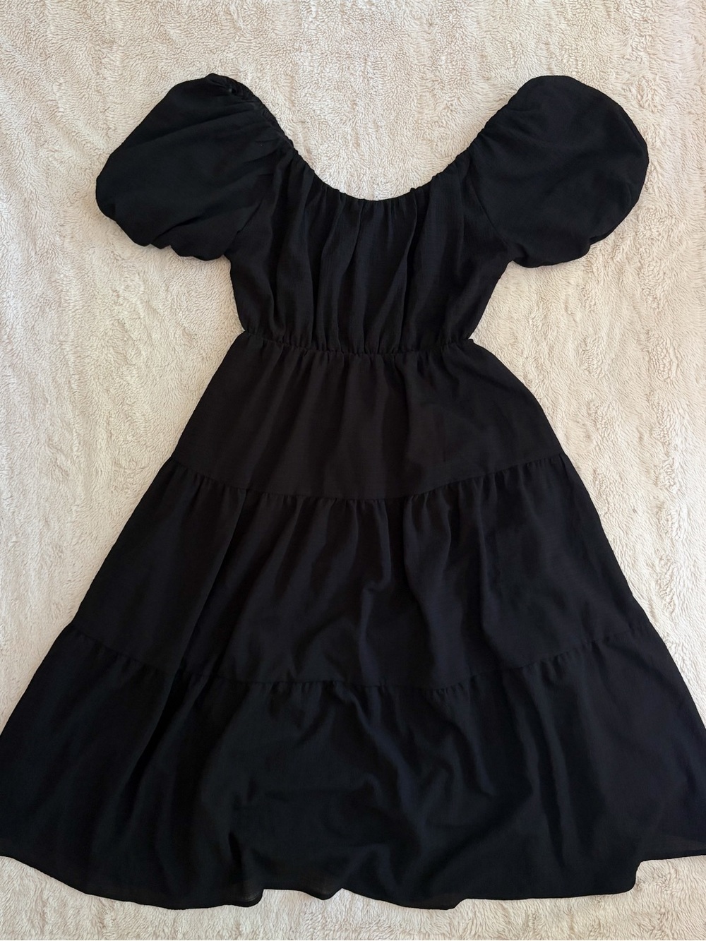 ASTR The Label Black Puff Sleeve Tiered Midi Dress Size Medium - Picture 2 of 7